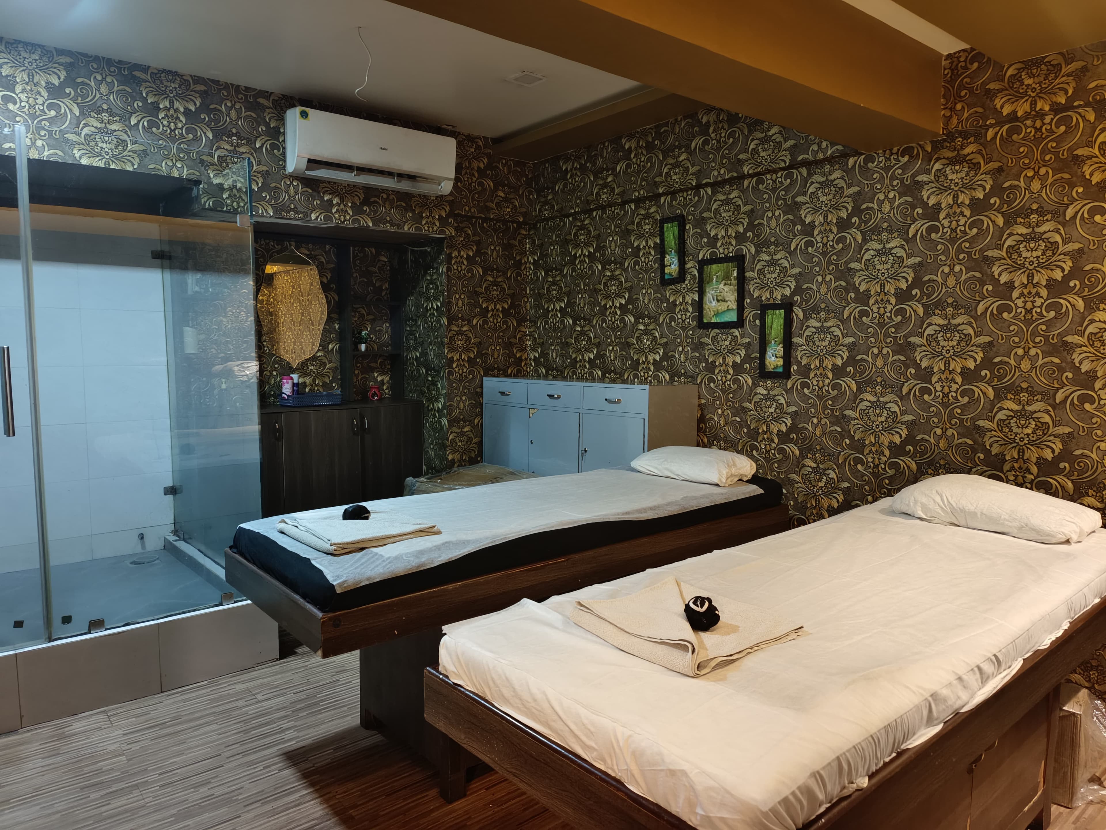 Luxury spa interior at Magnum Spa Goregaon